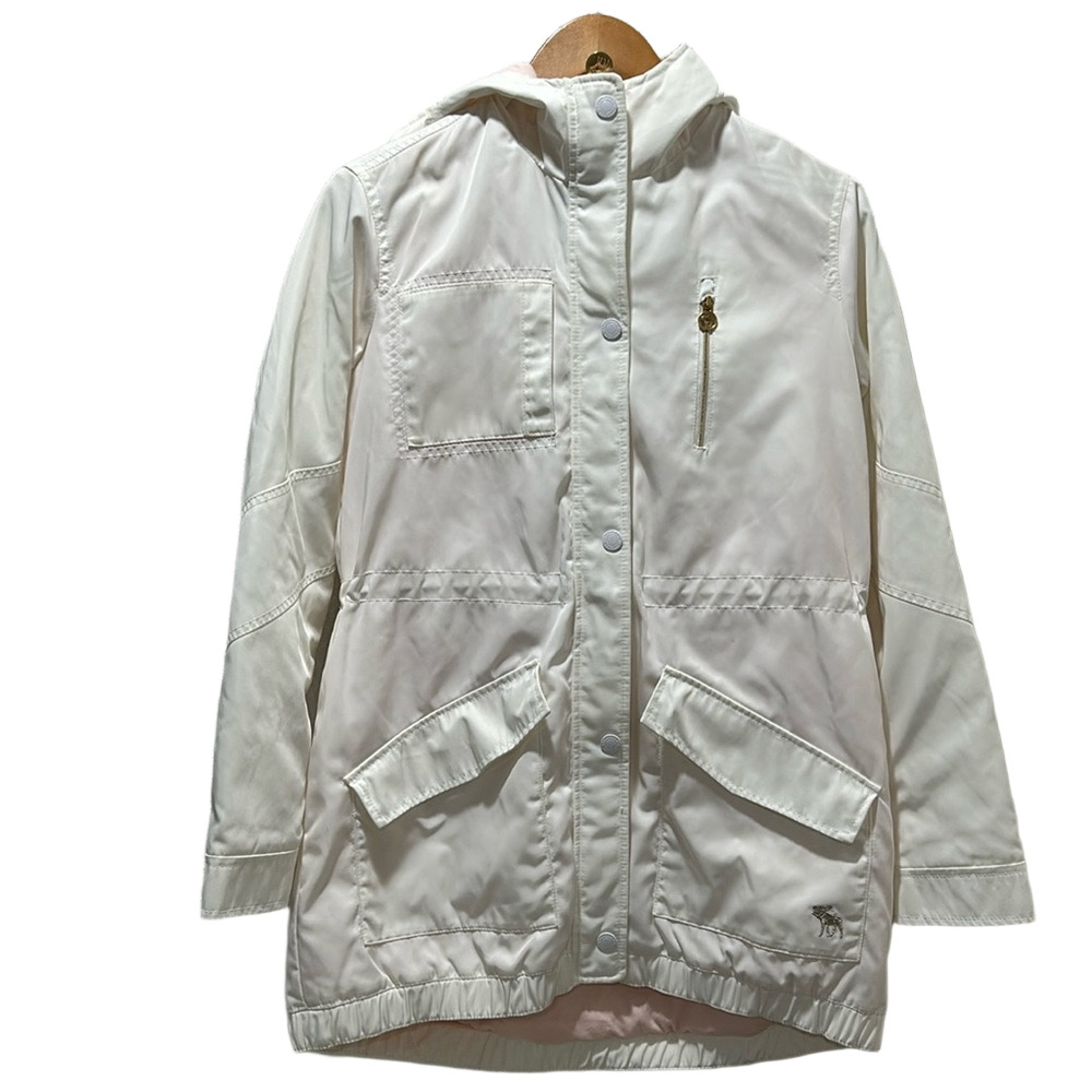 📻Abercrombie kids  white long jacket size 15/16 GUC.